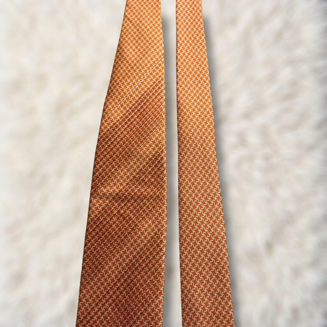【新品✨】ブリオーニ ソリッド風 ハウンドトゥース プリーツ加工 橙白 ネクタイ