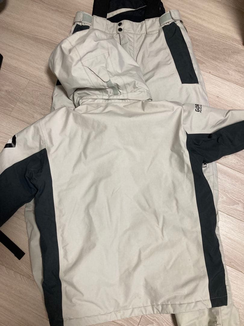 ダイワ ゴアテックス 防寒・防水ウェア DW-1301