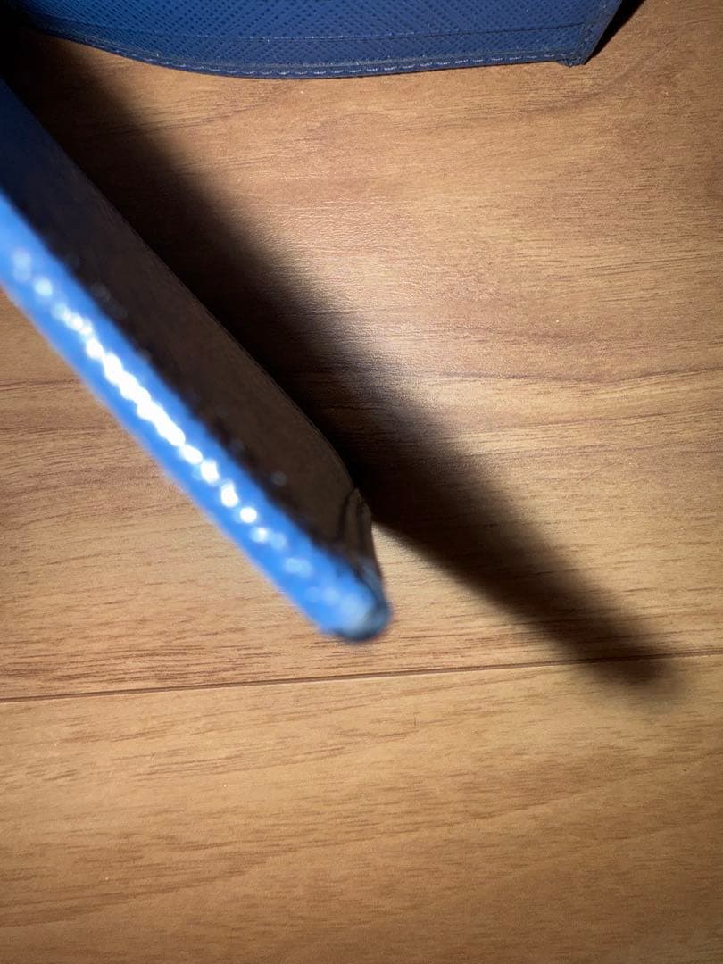 PRADA ネイビー サフィアーノレザー 二つ折り財布