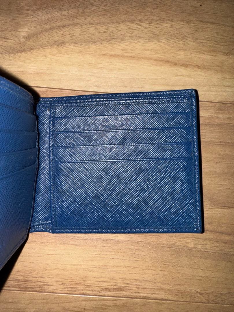 PRADA ネイビー サフィアーノレザー 二つ折り財布