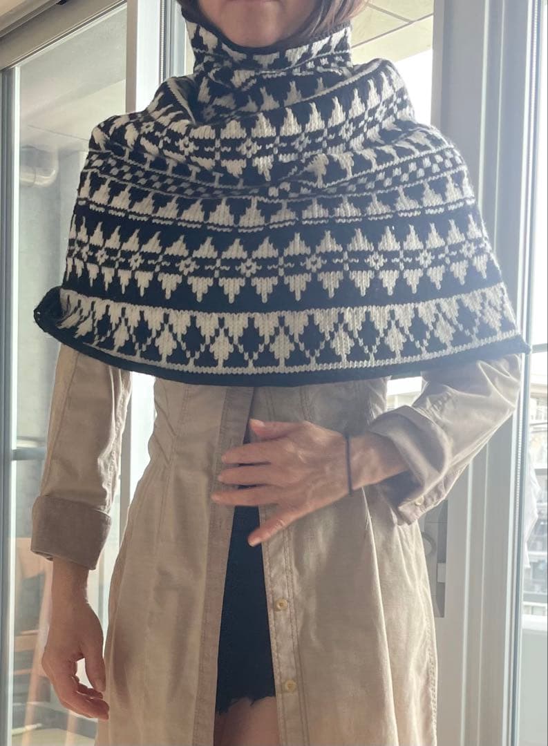 モンクレール　ニット　ケープ　ショートポンチョ　M