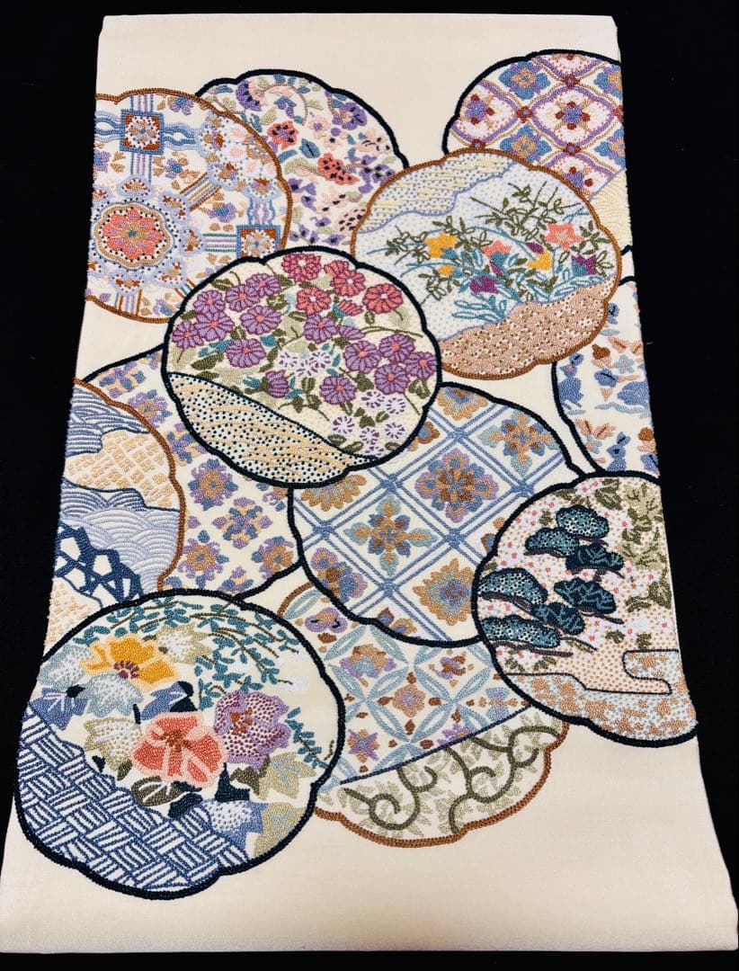 【未使用品】袋帯 刺繍 細かめ 花柄 可愛い色合い お太鼓柄