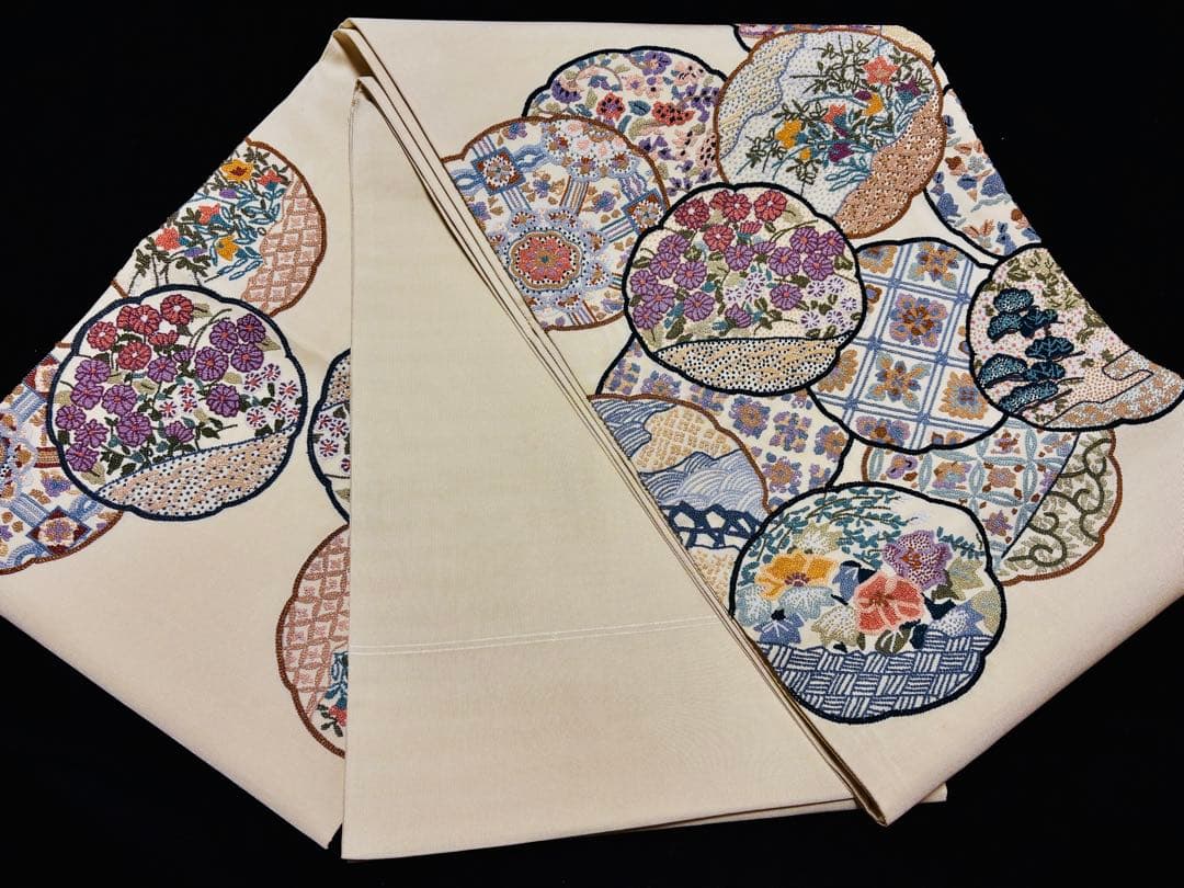 【未使用品】袋帯 刺繍 細かめ 花柄 可愛い色合い お太鼓柄