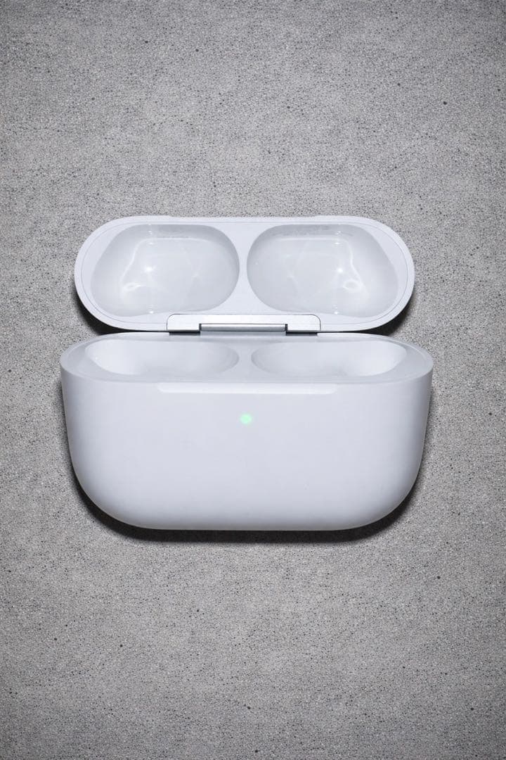 【極美品】Apple AirPods Pro 3 充電ケース A3122