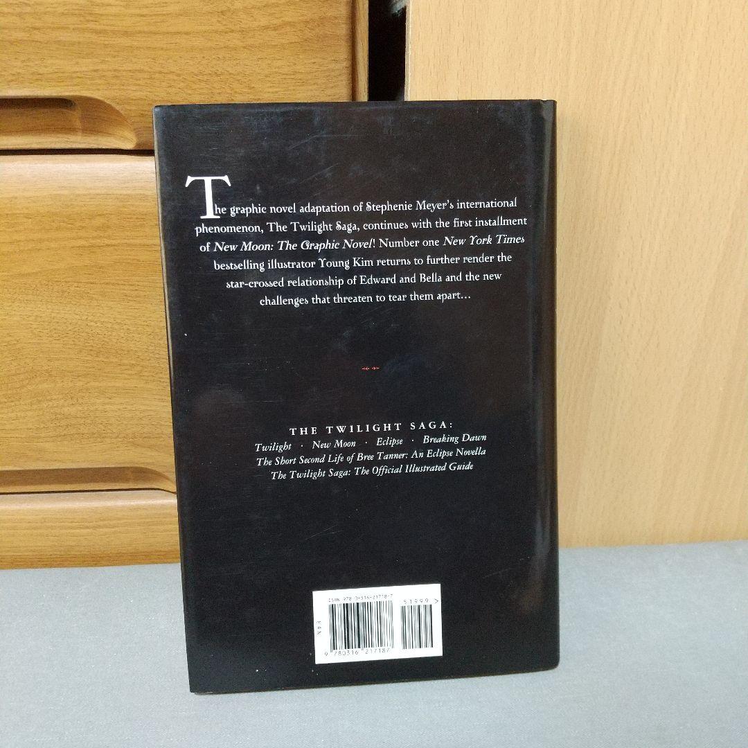 洋書 New Moon: The Graphic Novel, Vol.1 m2