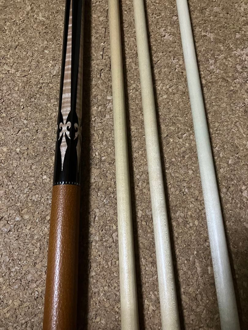 コグノセンティ　カスタムキュー