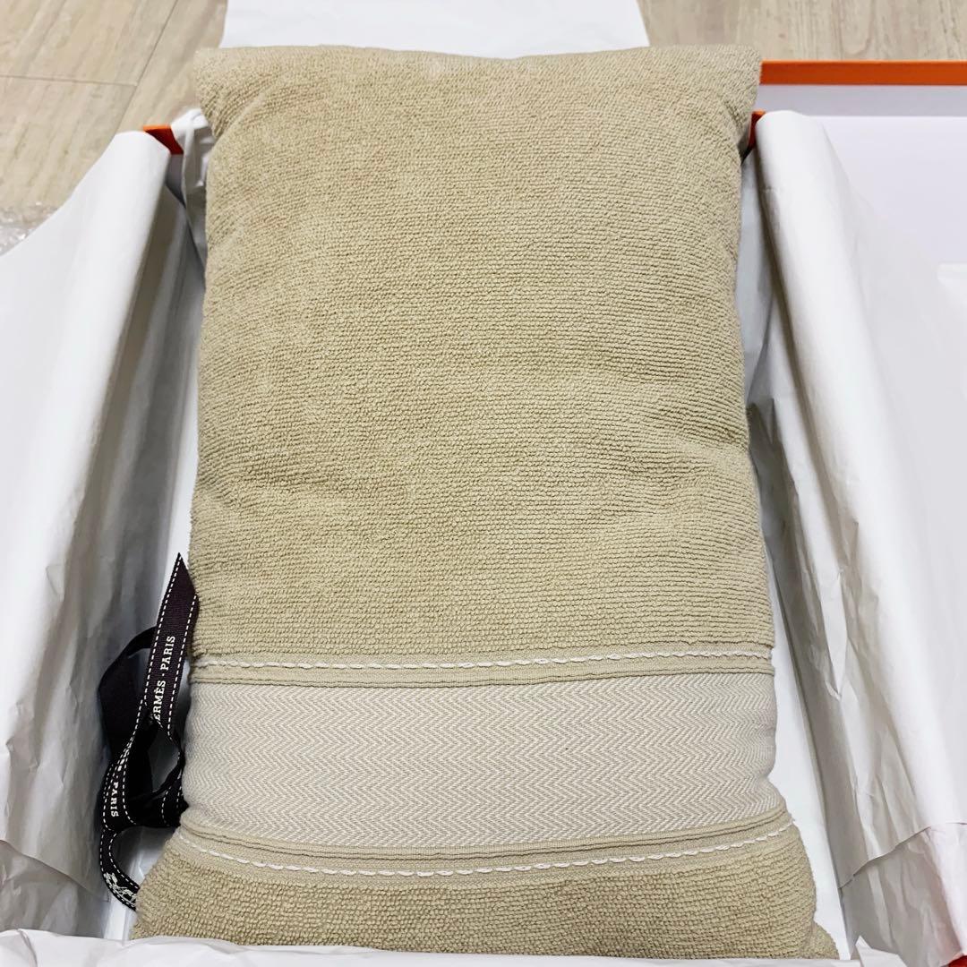 エルメス　ビーチクッション　ベージュ