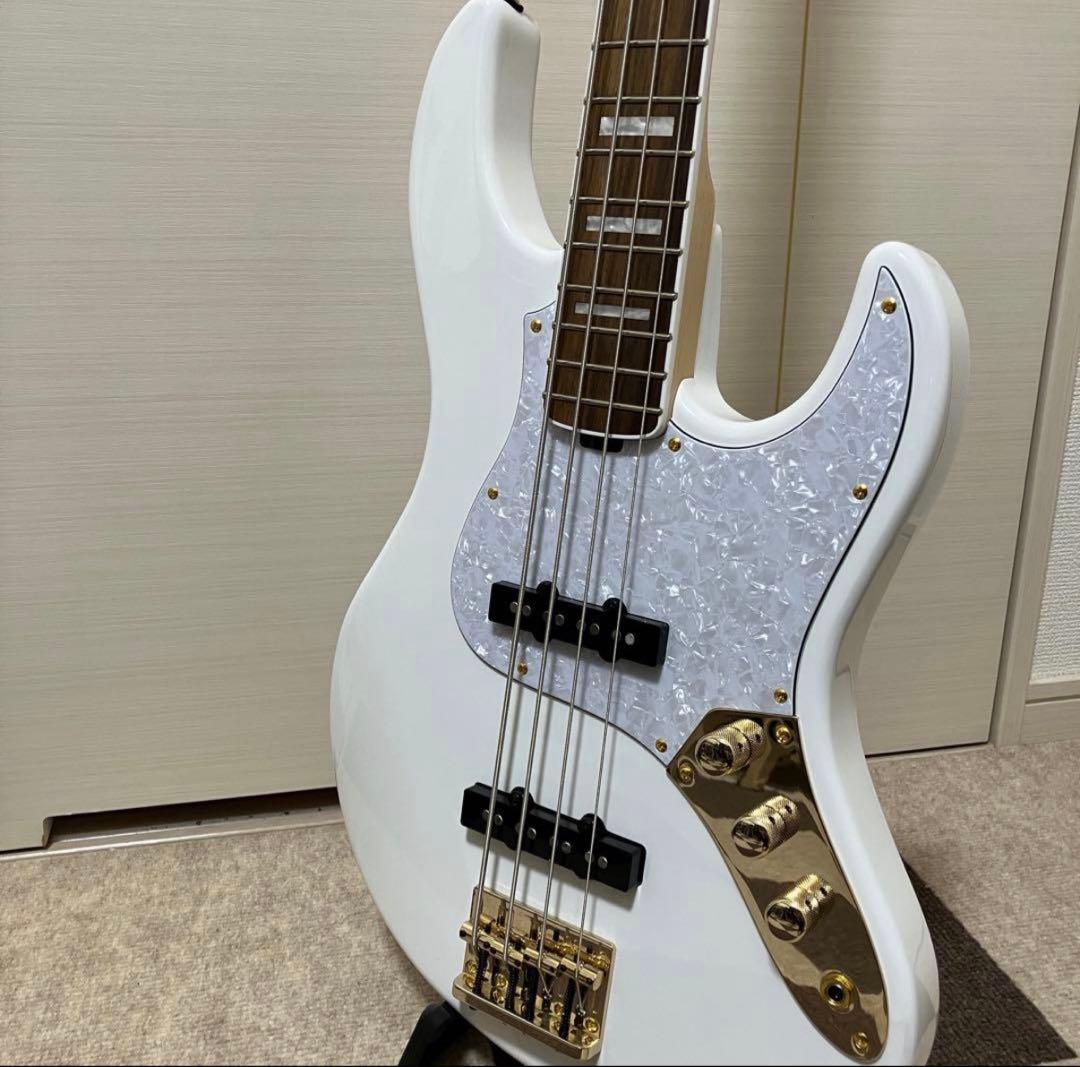 Grass Roots G-AMAZE  White エレキベース