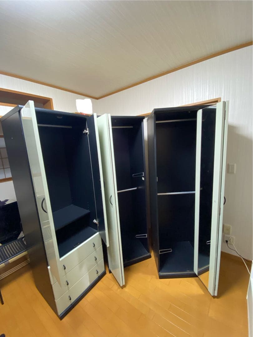 (※直接引き取り)大型連結ワードローブ3台鏡付き