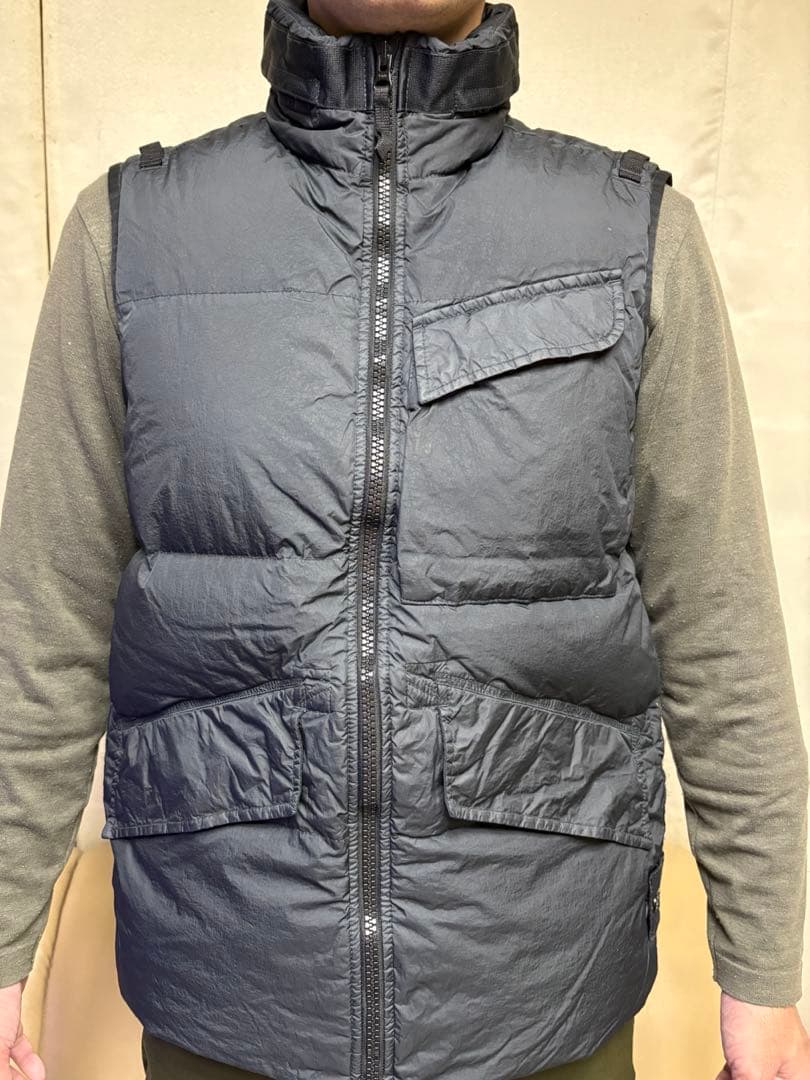 Mサイズ STONE  ダウンベスト ブラック