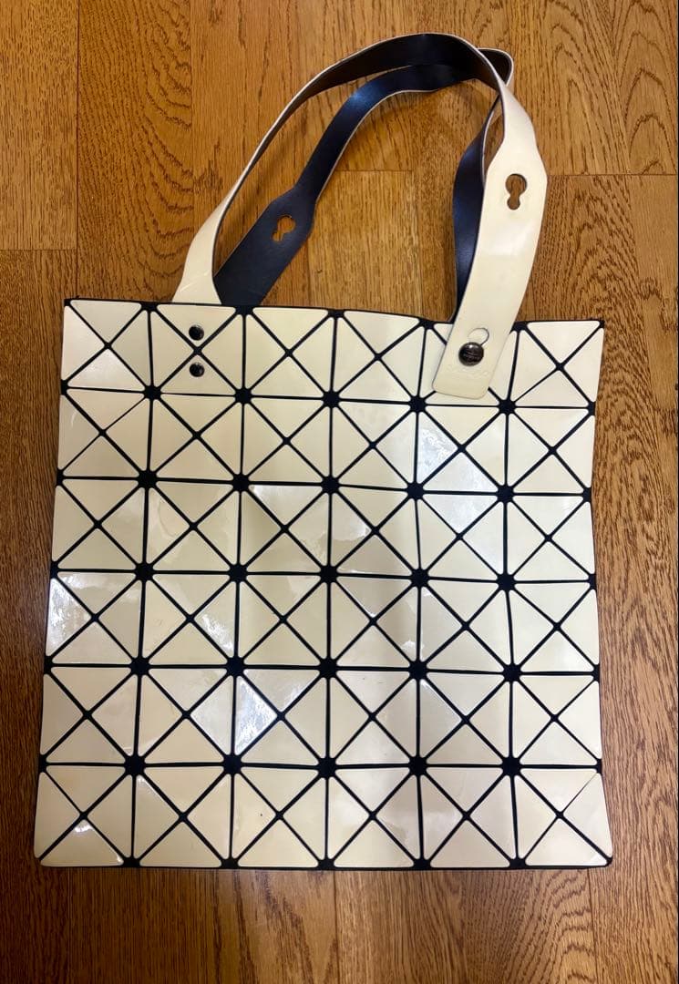 BAOBAO ISSEYMIYAKE(バオバオイッセイミヤケ)　トートバッグ