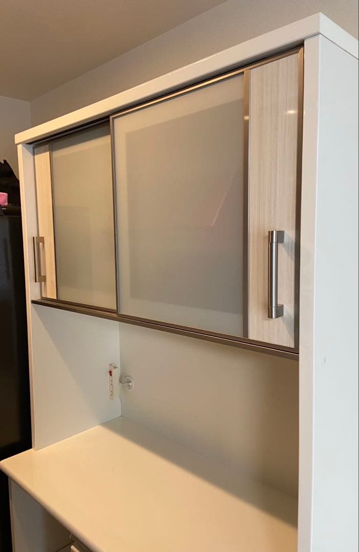 ニトリ　キッチンボード　食器棚　東温市　引き取り限定