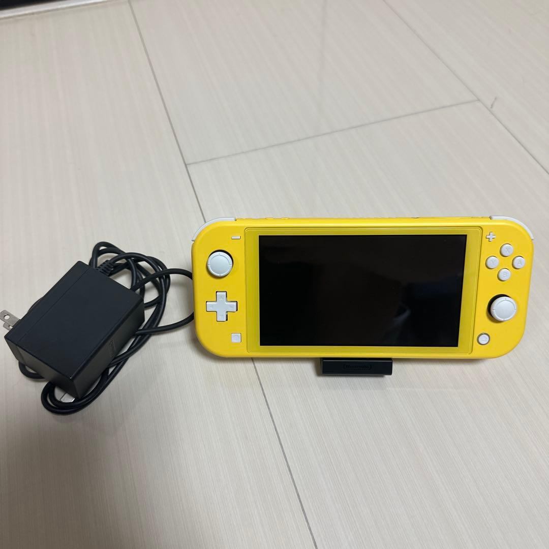 Nintendo Switch Lite イエロー スタンド付き
