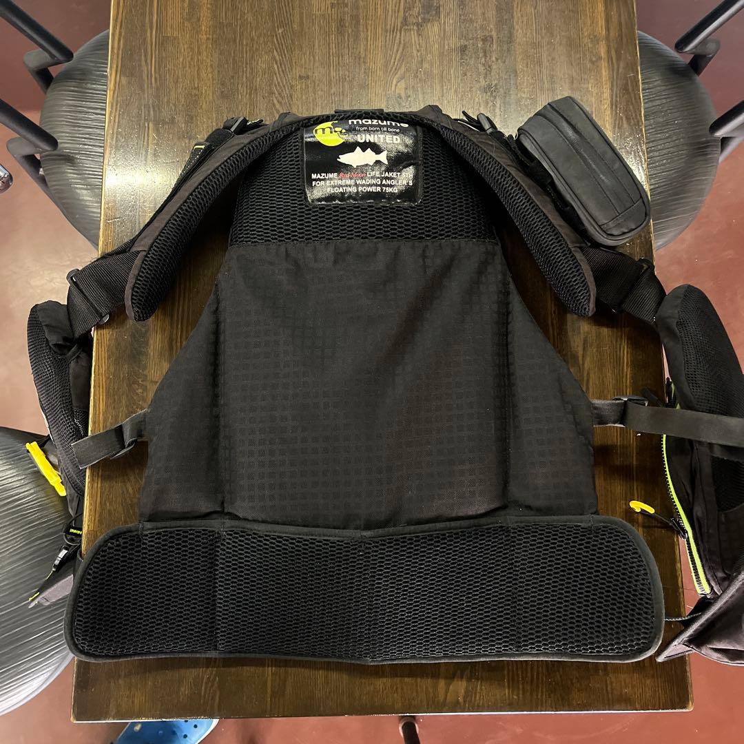 マズメ　フローティングベスト