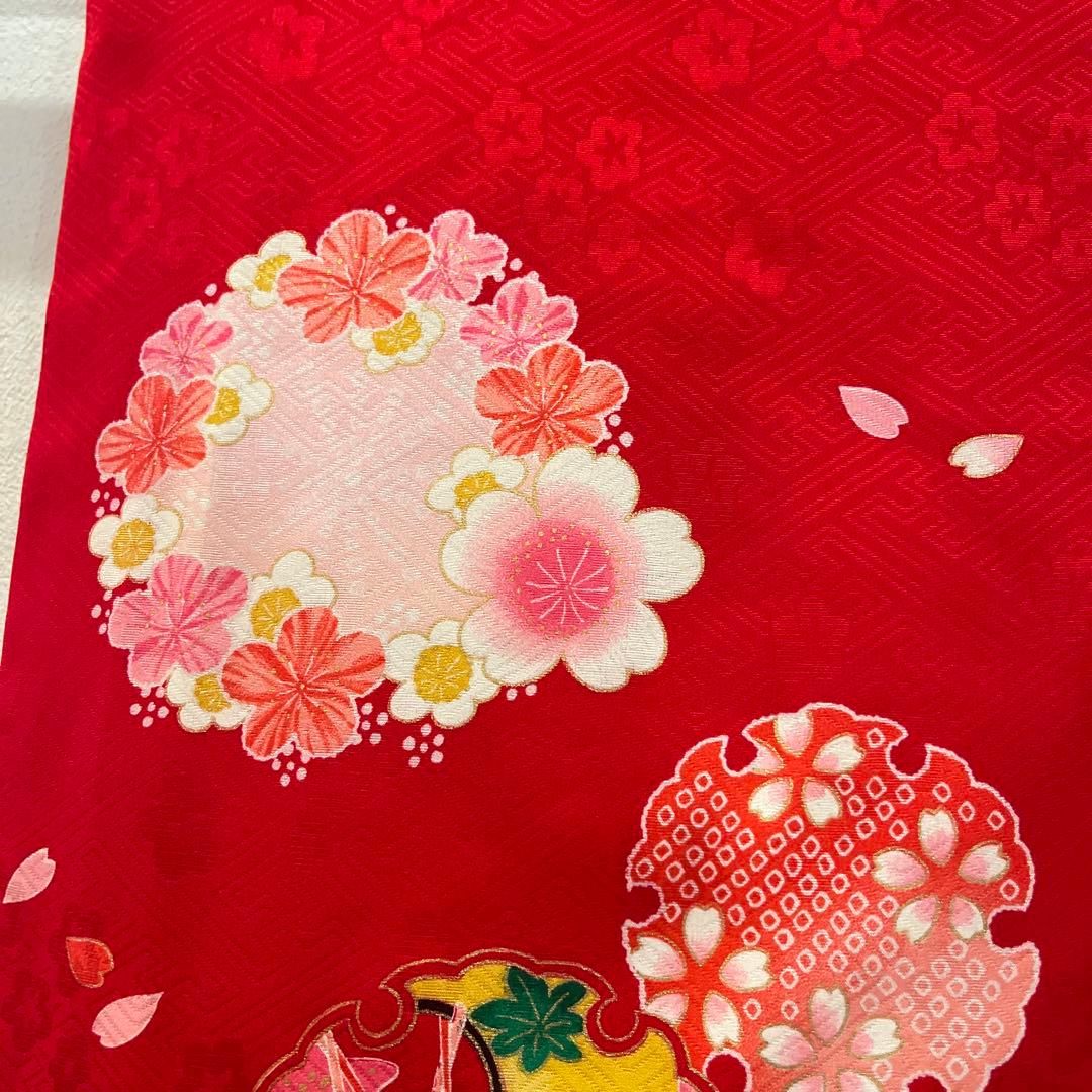 お宮参り　産着　祝着　女の子　襦袢付き 赤地に鞠と熨斗・桜吹雪　正絹