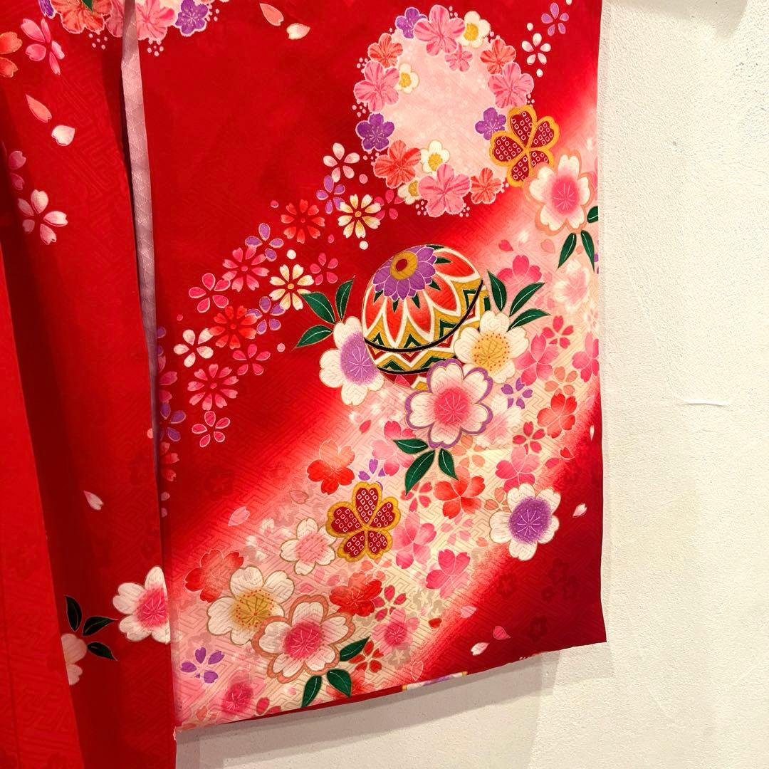 お宮参り　産着　祝着　女の子　襦袢付き 赤地に鞠と熨斗・桜吹雪　正絹