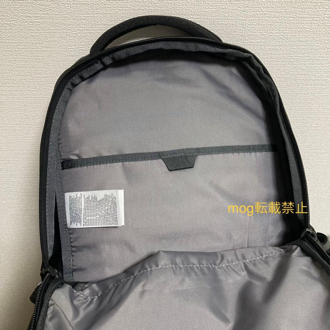 新品タグ付　ノースフェイス　ヴォルト　Vault リュック 27L 黒　USA