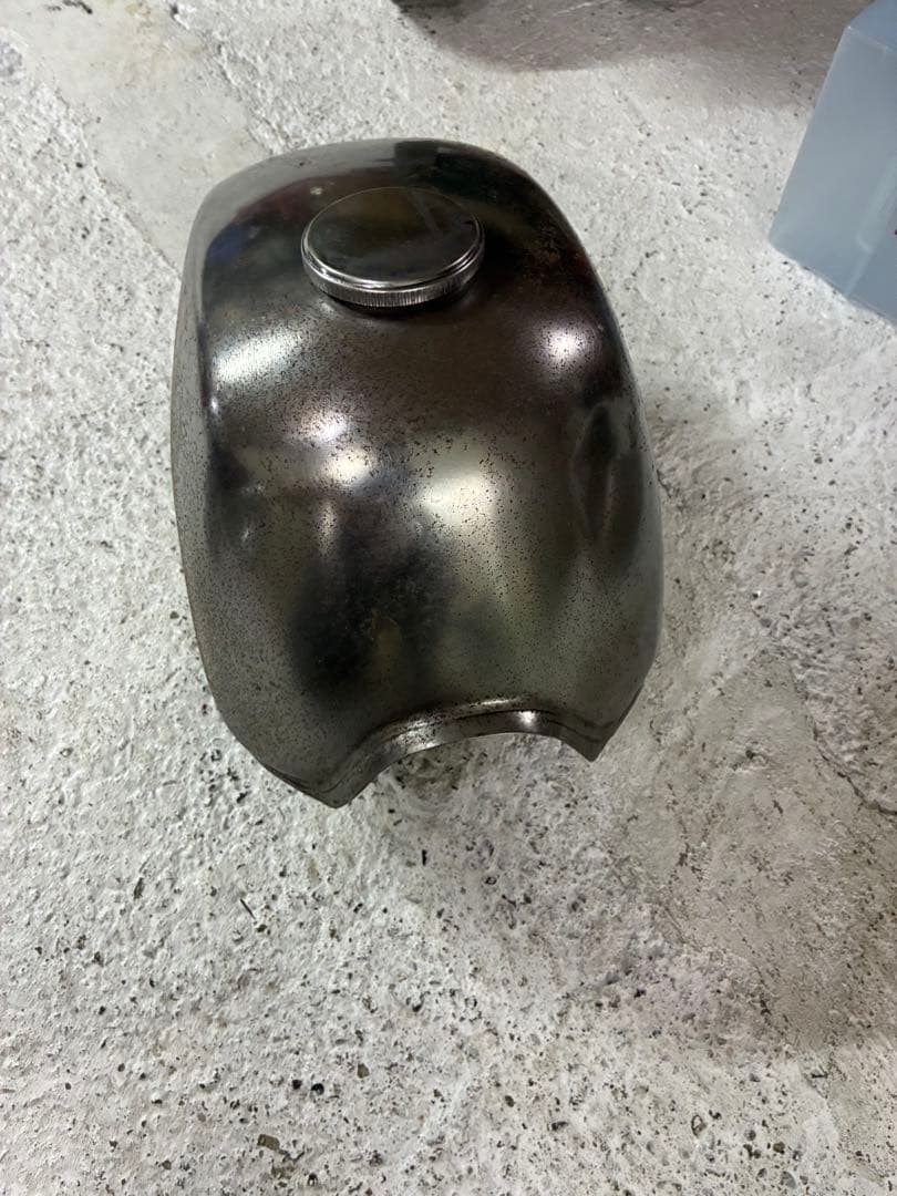 J50 ゴリラ、純正タンク