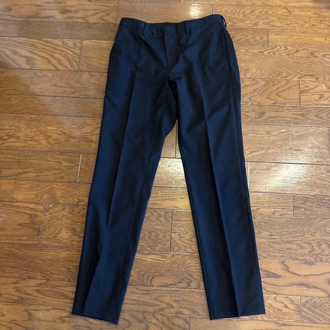 お値下げ致しました！美品　PRADAブラックスーツ