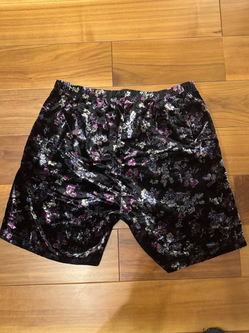 supreme ショートパンツ Floral Velour Short