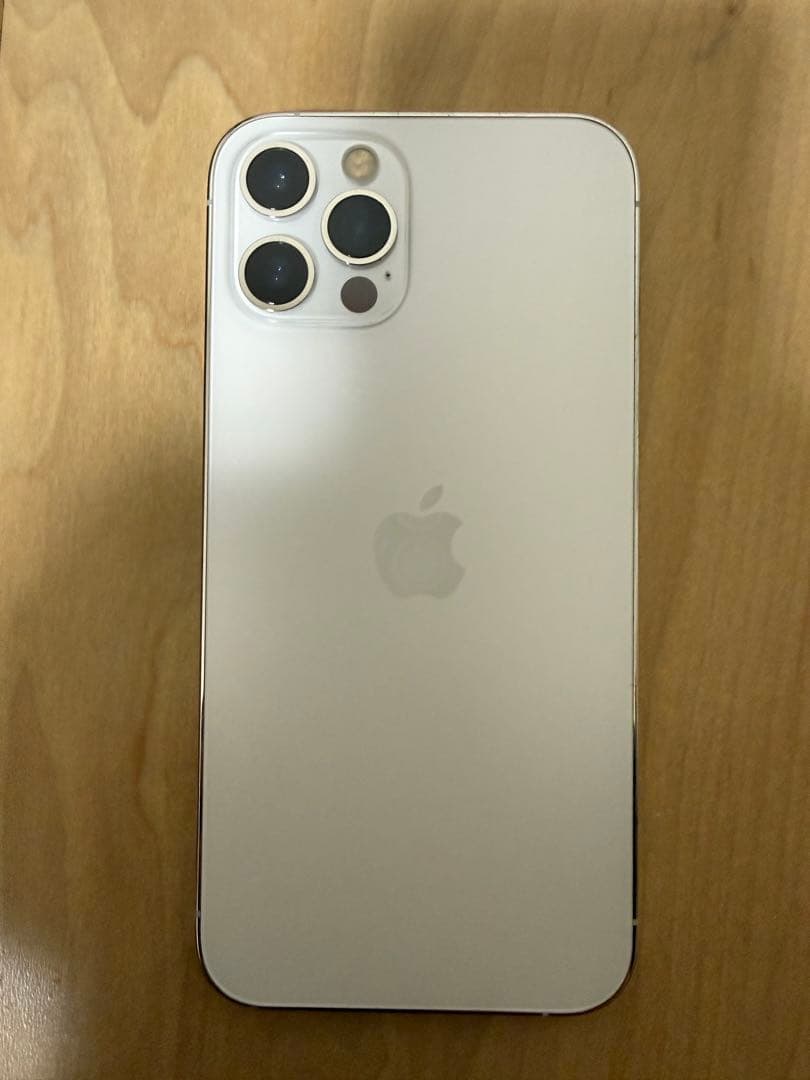 【ネコ】Apple iPhone 12 Pro シルバー 本体　256GB