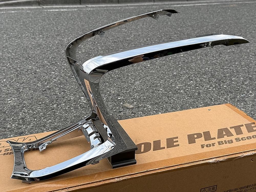 美品 ワイズギア 4D9 マジェスティ メッキインナーパネル SG20J