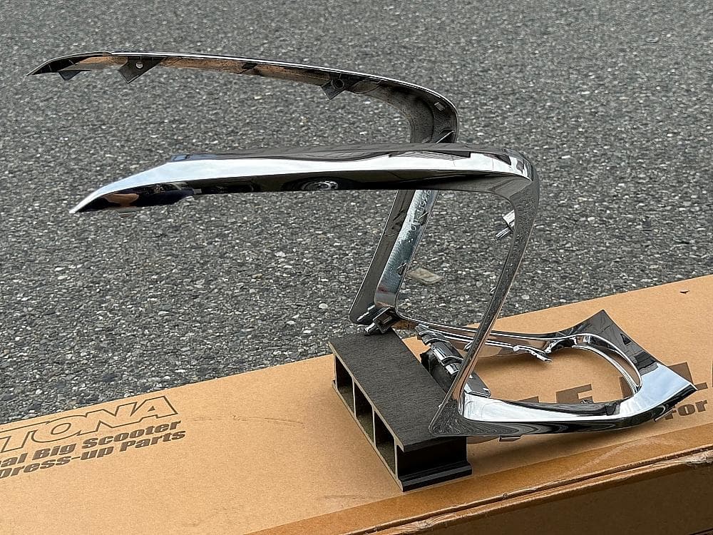 美品 ワイズギア 4D9 マジェスティ メッキインナーパネル SG20J