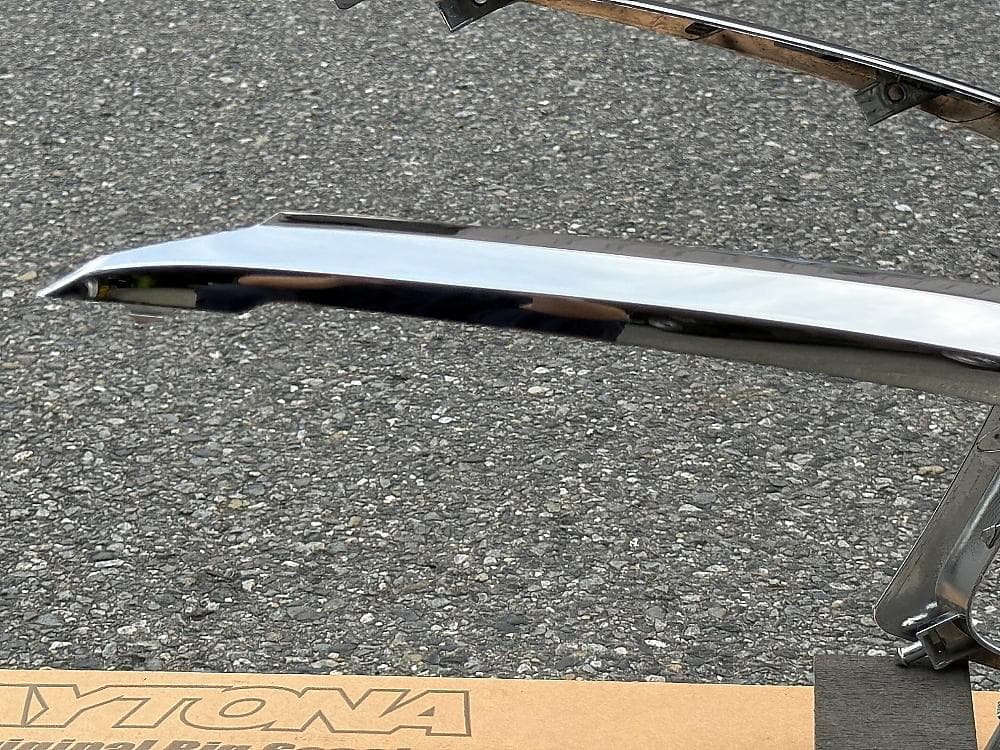 美品 ワイズギア 4D9 マジェスティ メッキインナーパネル SG20J