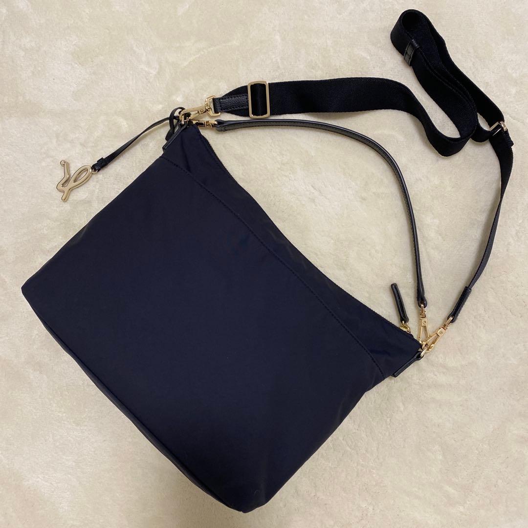 アニエスベー【美品】ショルダーバッグ2wayロゴチャーム