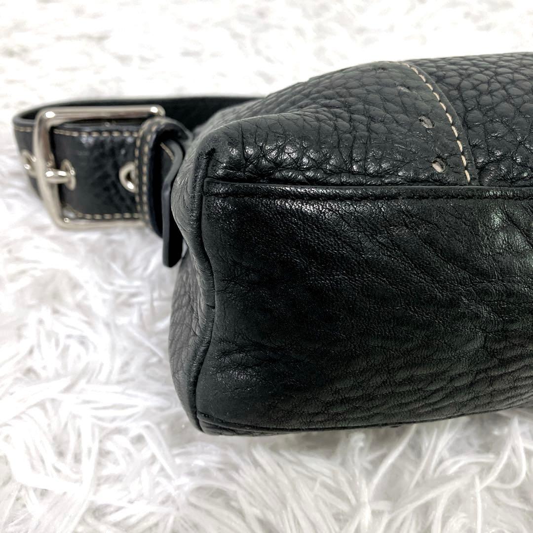 希少モデル　コーチ　ワンショルダーバッグ　アクセサリーバッグ　シボ加工　ブラック