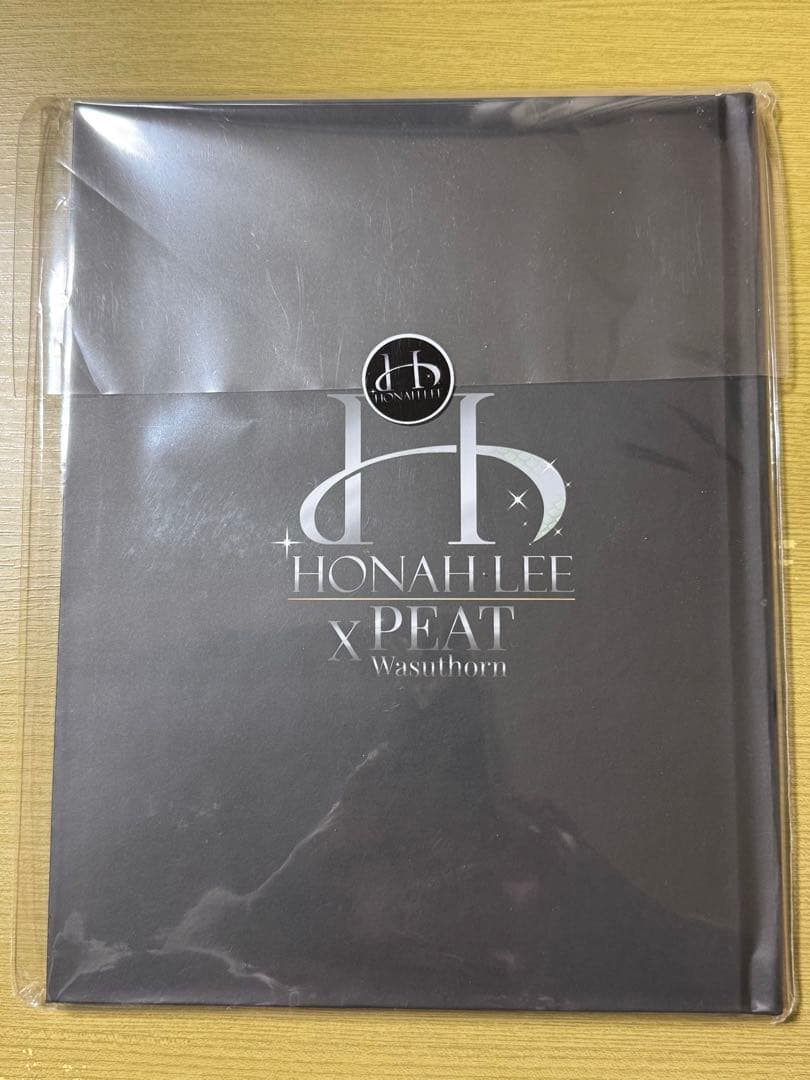 HONAH LEE X PEAT WASUTHORN 　 PHOTO BOOK