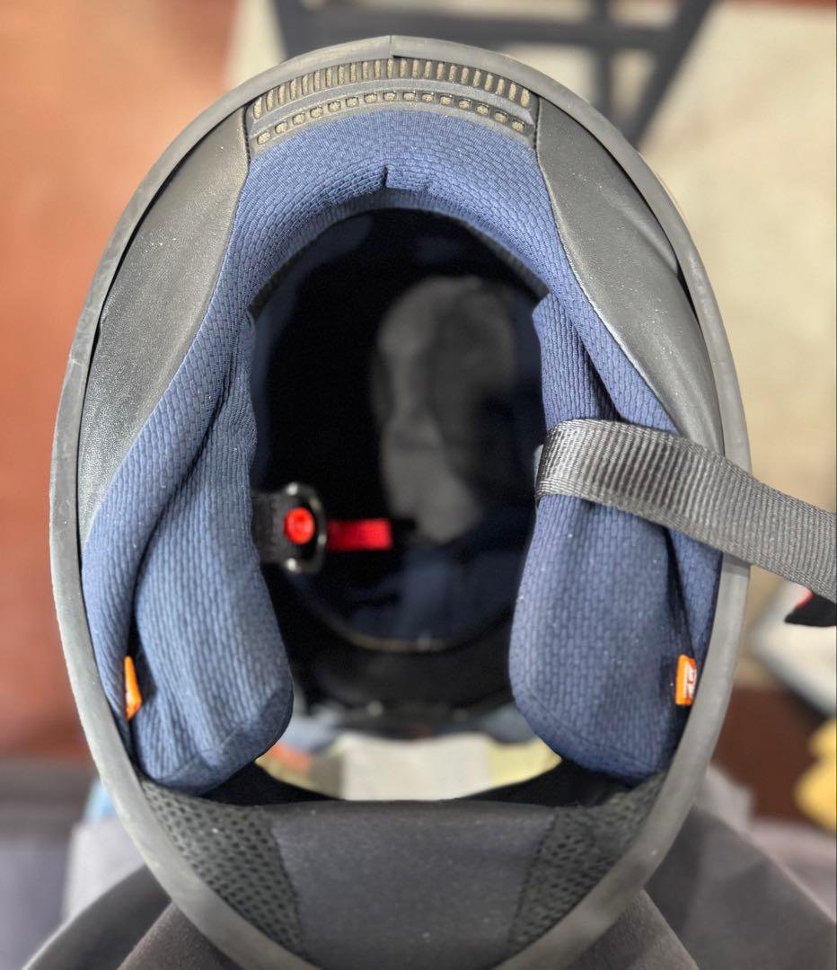 美品★Arai★Astro GX★グラスブラック★L