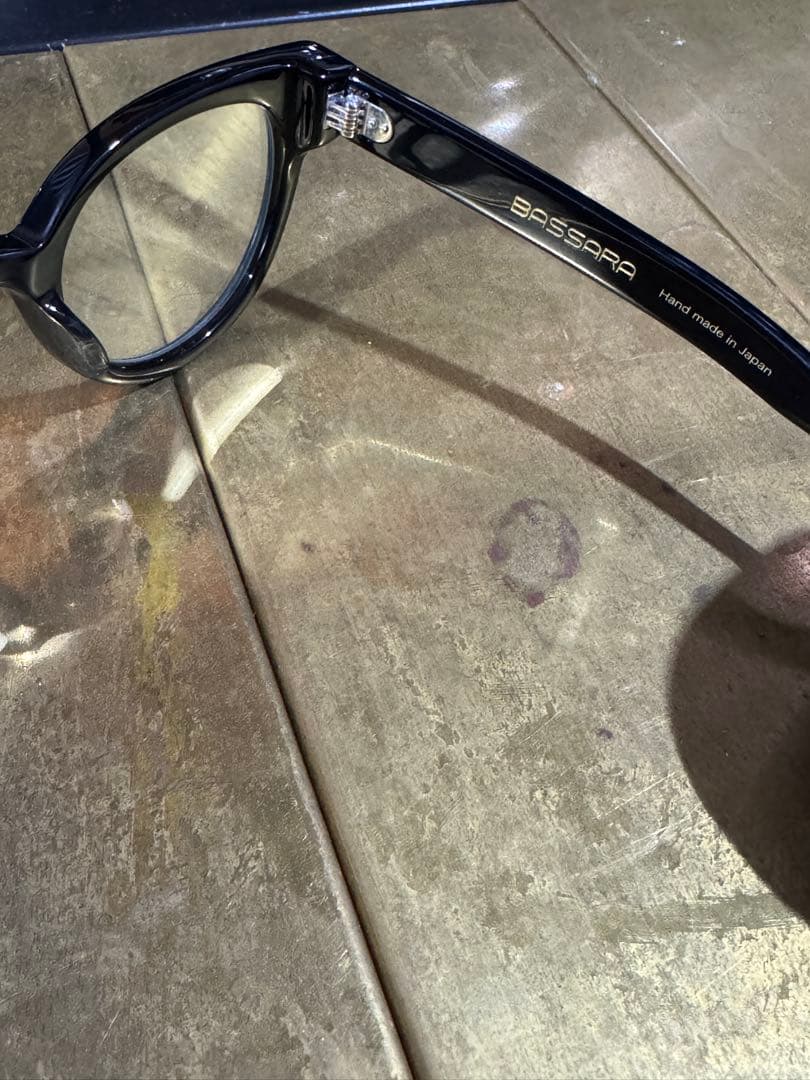 UNCROWD(アンクラウド) BASSARA ブラックフレームx調光レンズ