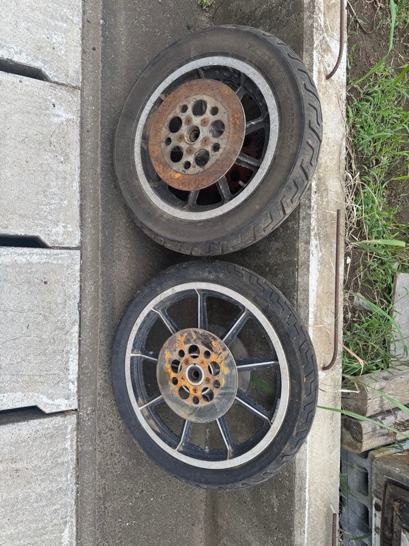 ハーレーダビットソン　純正9本キャストホイール