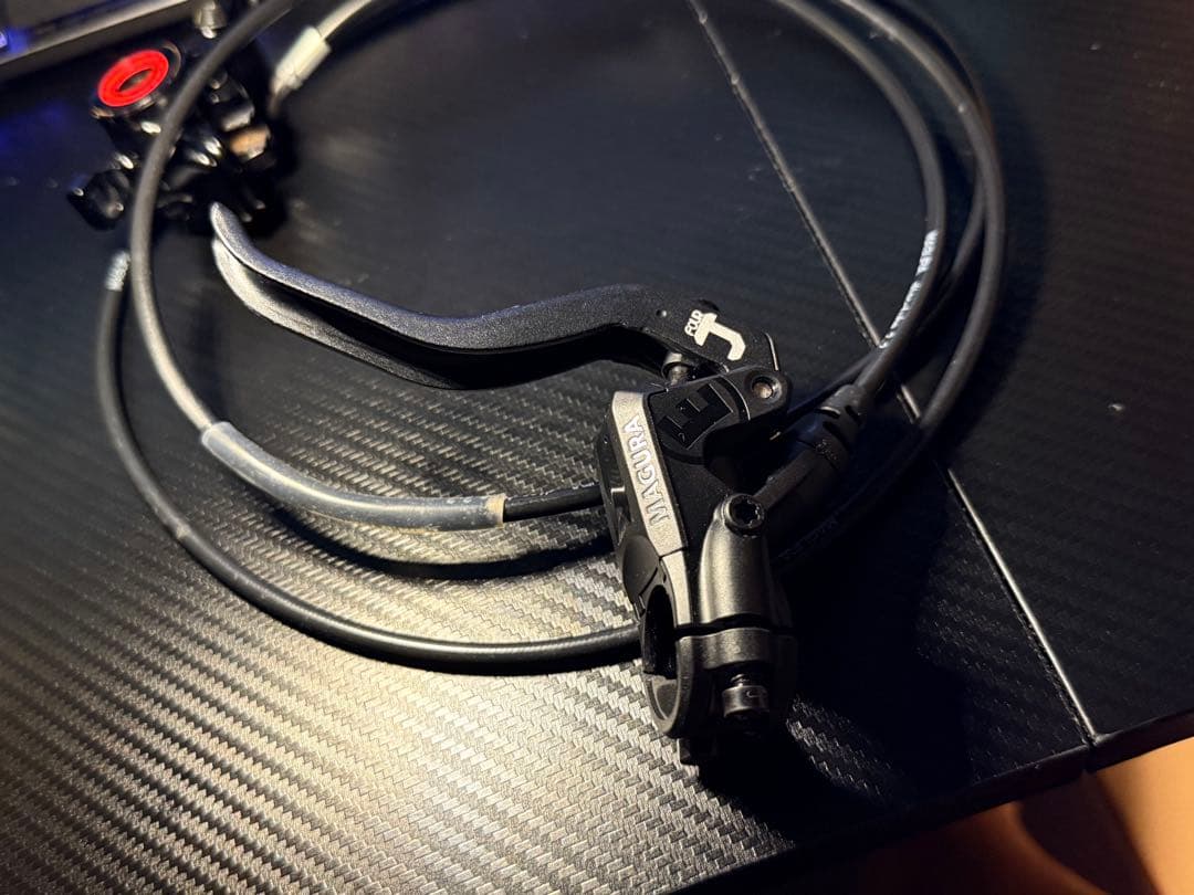 MAGURA mt4 パッド付き