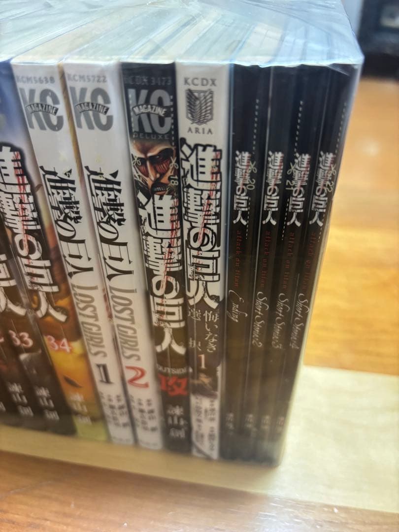 進撃の巨人　全巻セット 34冊﹢ 8冊