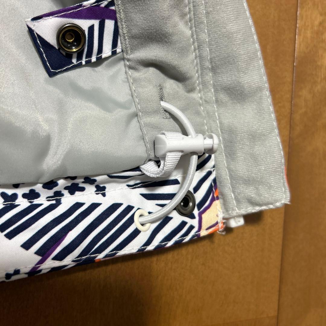 新品！タグ付き！　ROXY 花柄　スキーウェア　ボードウェア　防寒　S