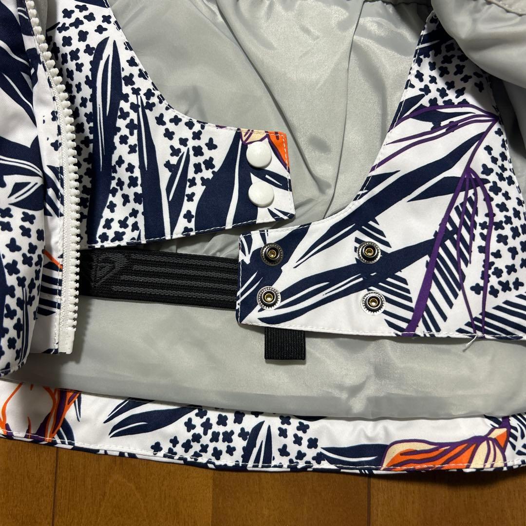 新品！タグ付き！　ROXY 花柄　スキーウェア　ボードウェア　防寒　S