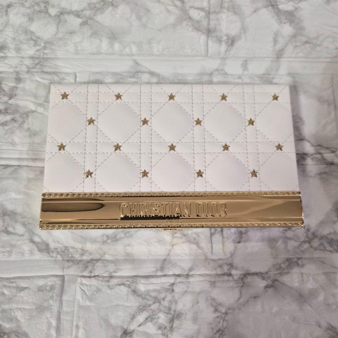 ☆新品未使用☆Dior クリスマスコフレ 2025 アイシャドウパレット