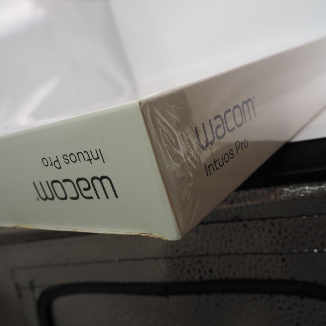 Wacom Intuos Pro 未開封