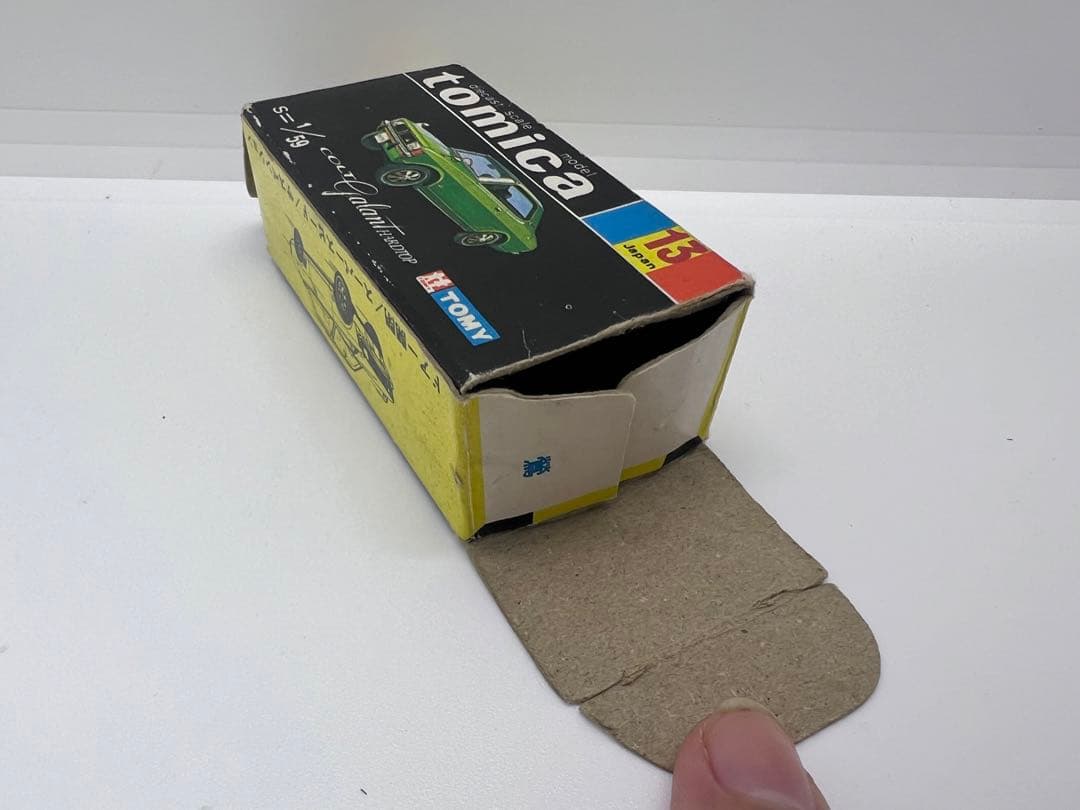 トミカ No.13 三菱 COLT GALANT HARDTOP GS 1/59