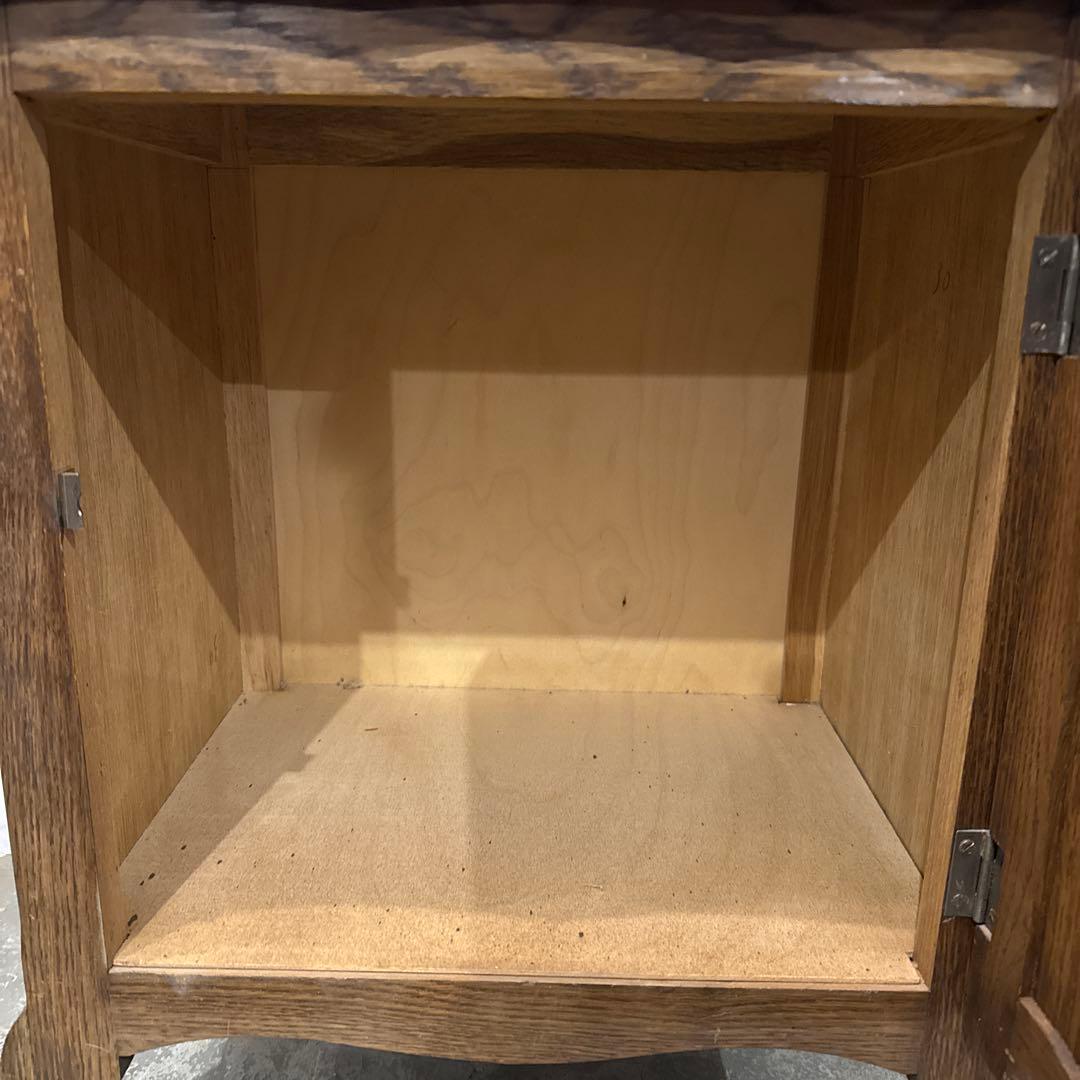 年末年始saleヴィンテージ　木製サイドテーブル　扉収納付き　1