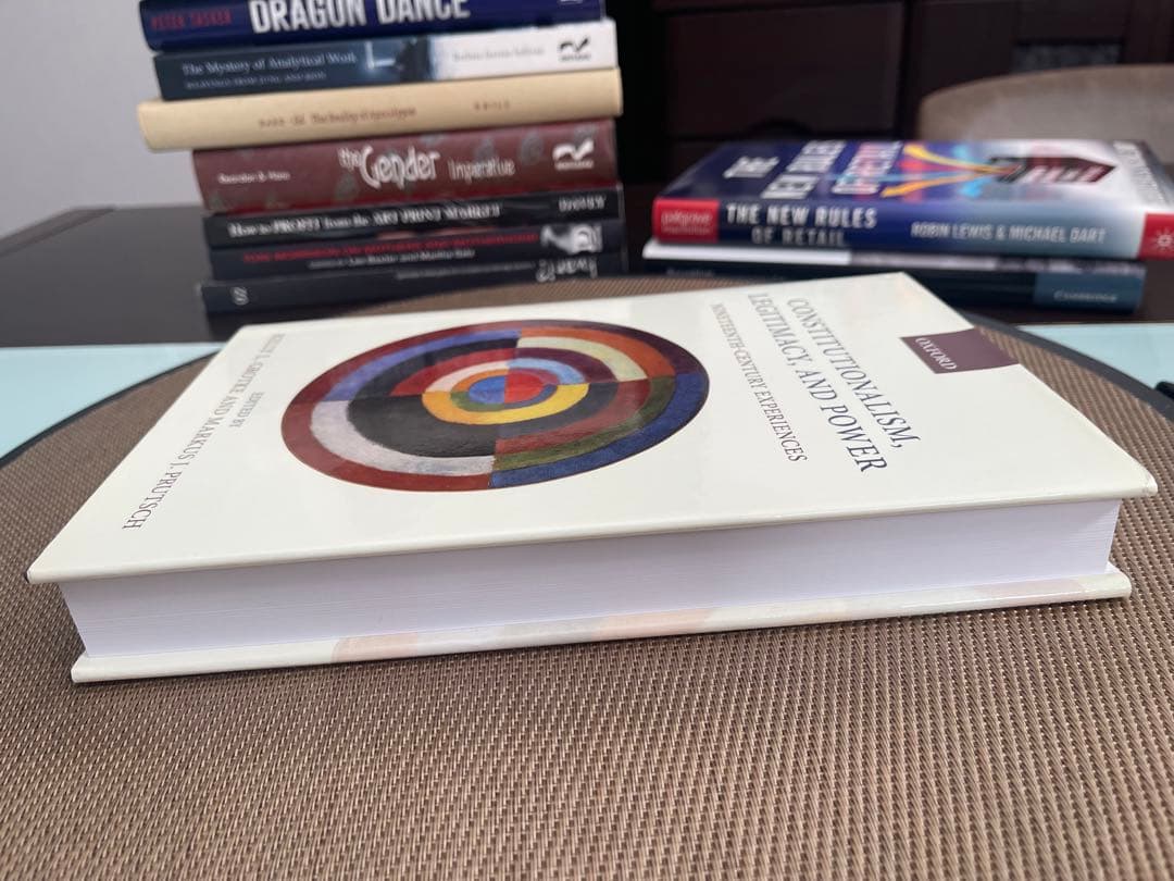 洋書 CONSTITUTIONALISM, LEGITIMACY, AND POWER