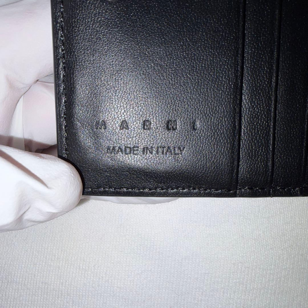 ゆんMARNI ブラックレザー 二つ折り財布