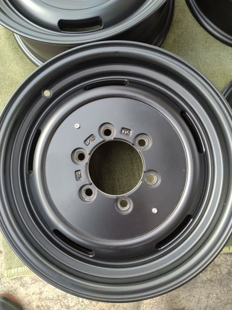 ハイエース16インチ ホイール 　クリムソン ディーン　クロスカントリーブラック