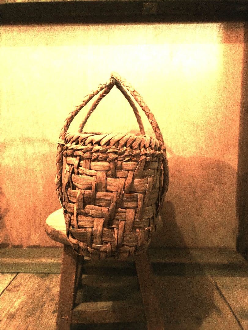 信州安曇野の山葡萄かごバック。里山手仕事。