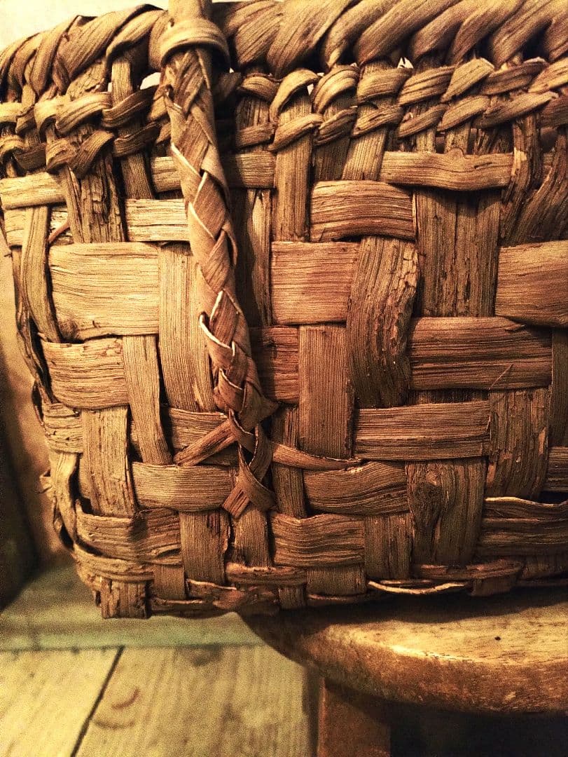 信州安曇野の山葡萄かごバック。里山手仕事。