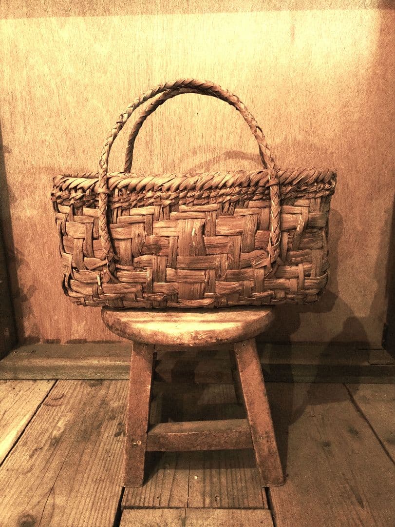 信州安曇野の山葡萄かごバック。里山手仕事。