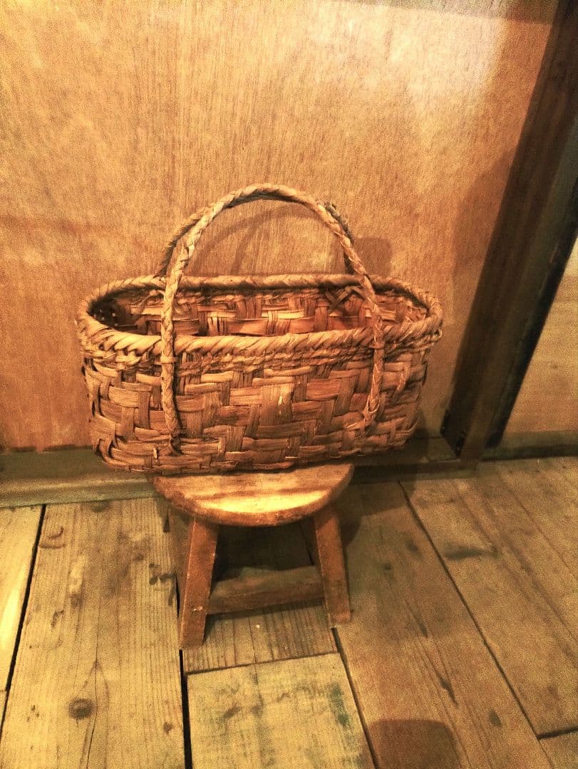 信州安曇野の山葡萄かごバック。里山手仕事。