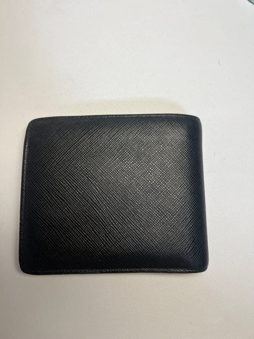 PRADA ブラックレザー 二つ折り財布
